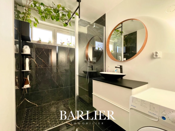 Appart 3 pièces 77m2 à Strasbourg avec balcon 