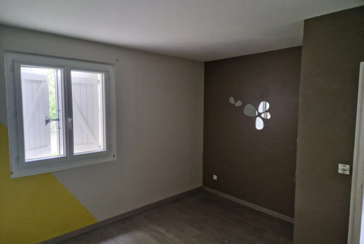 Maison à vendre à Saint Vivien de Médoc - 130 m², 4 Chambres 
