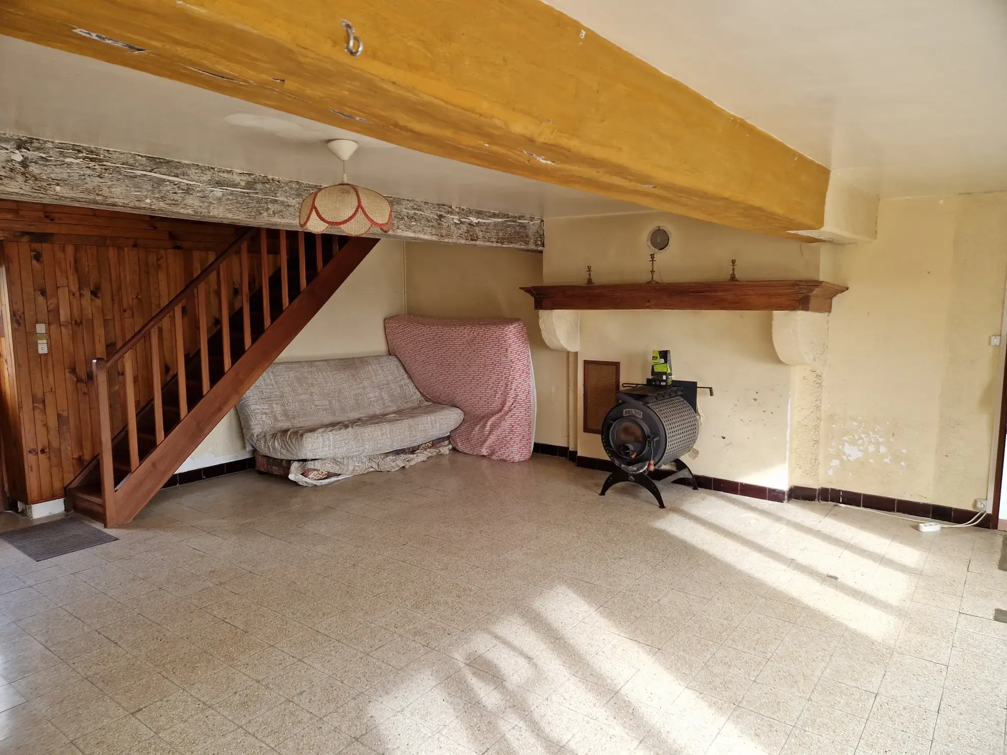 À vendre maison en pierres à Saint-Prix - 103 m² - 2 chambres 