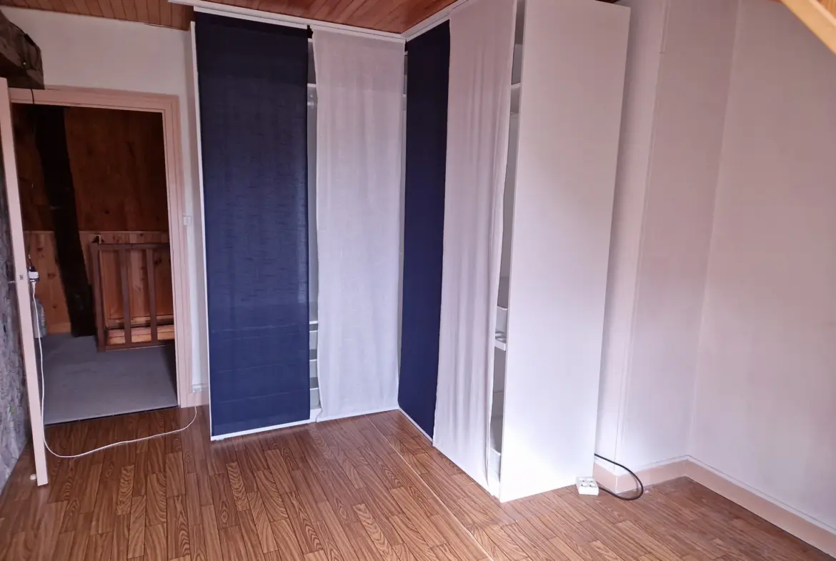 À vendre maison en pierres à Saint-Prix - 103 m² - 2 chambres 