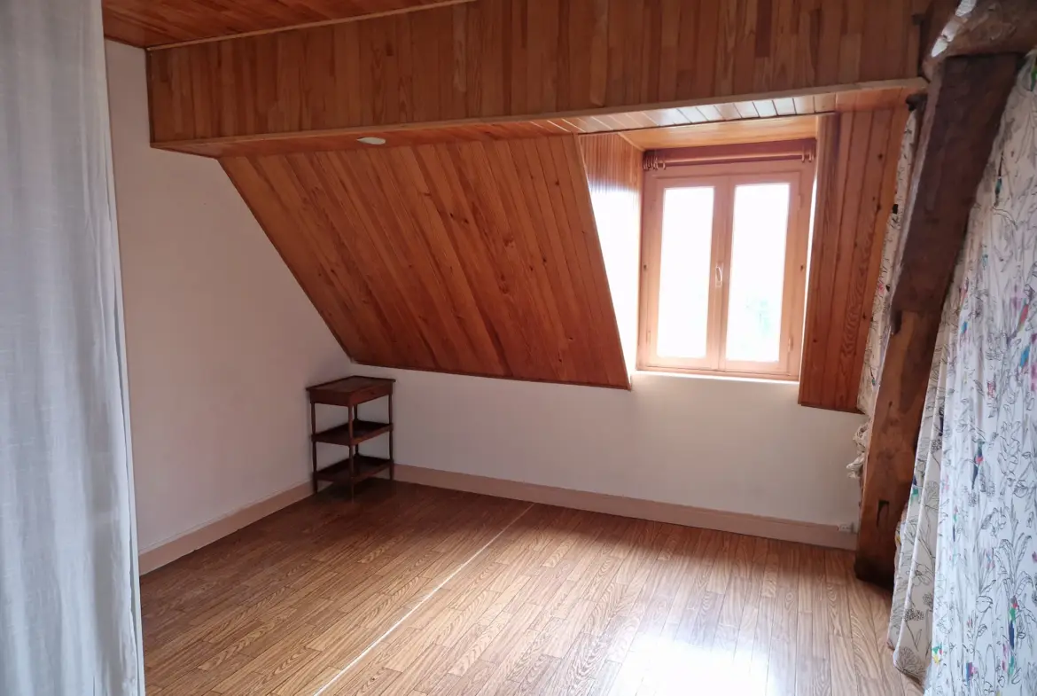 À vendre maison en pierres à Saint-Prix - 103 m² - 2 chambres 