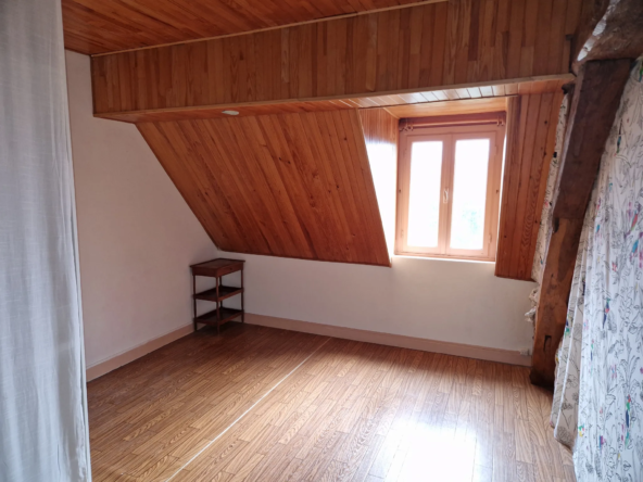 À vendre maison en pierres à Saint-Prix - 103 m² - 2 chambres 