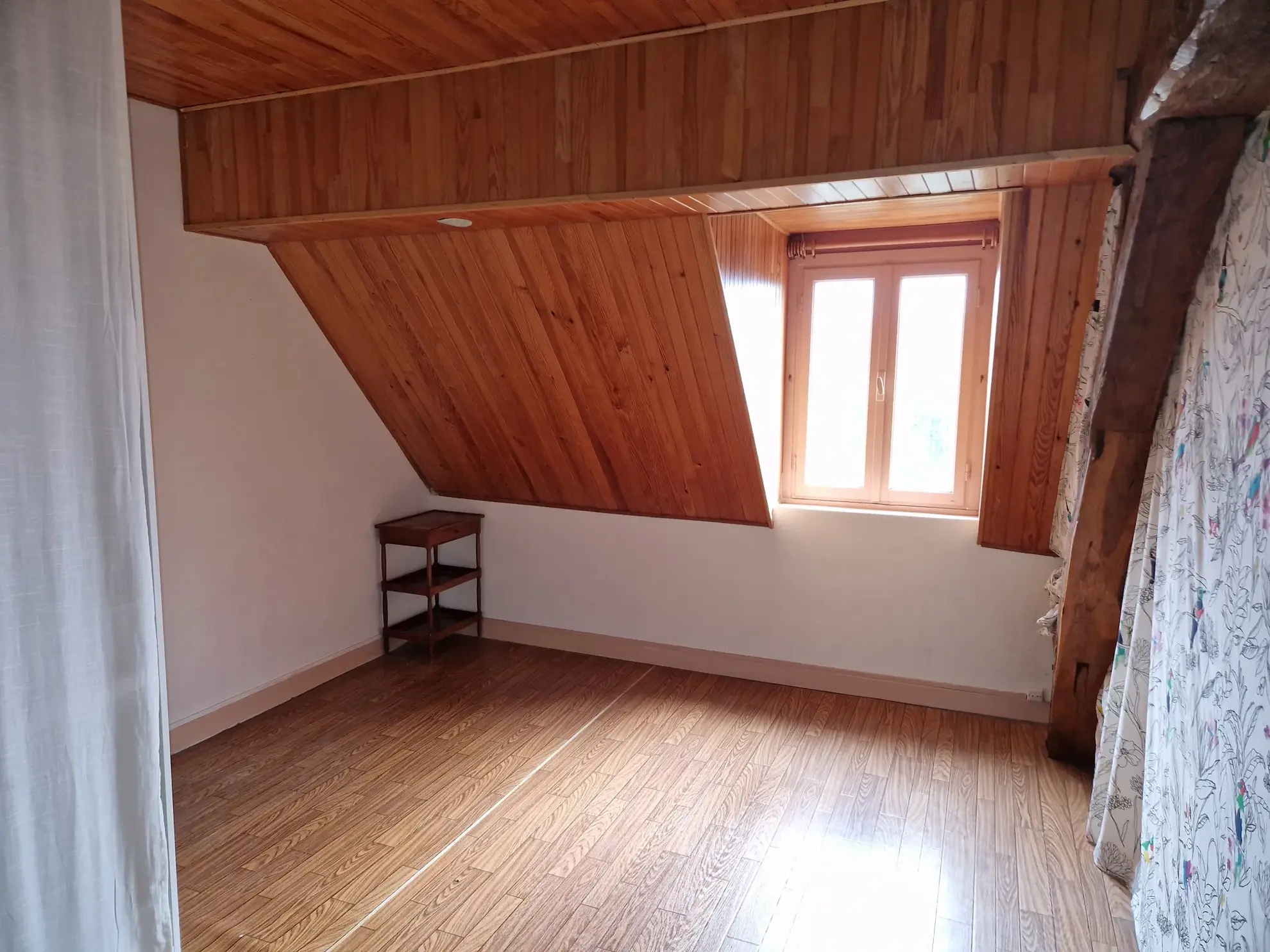 À vendre maison en pierres à Saint-Prix - 103 m² - 2 chambres 