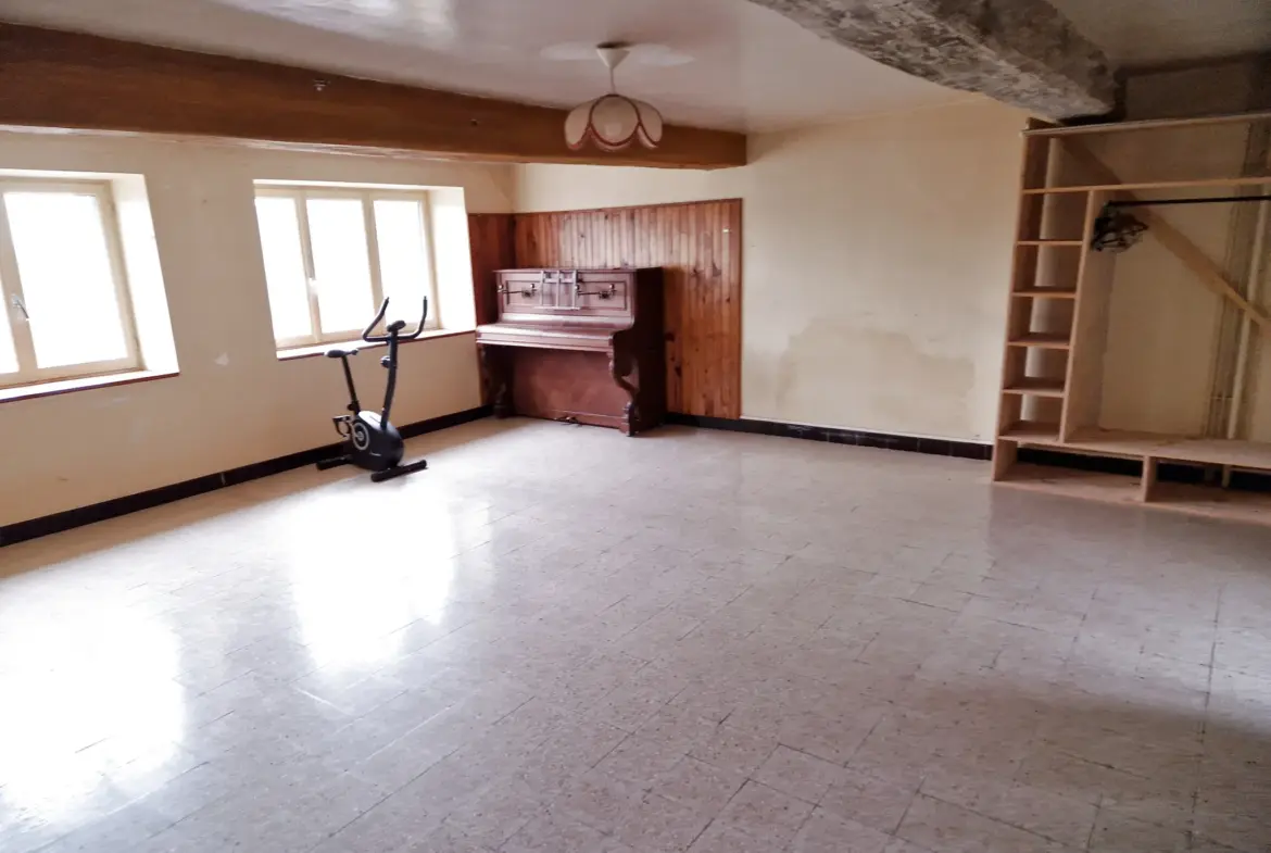 À vendre maison en pierres à Saint-Prix - 103 m² - 2 chambres 