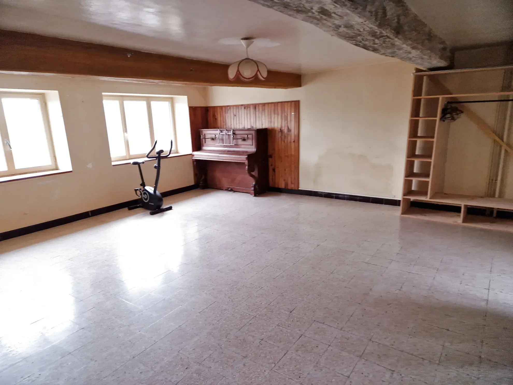 À vendre maison en pierres à Saint-Prix - 103 m² - 2 chambres 