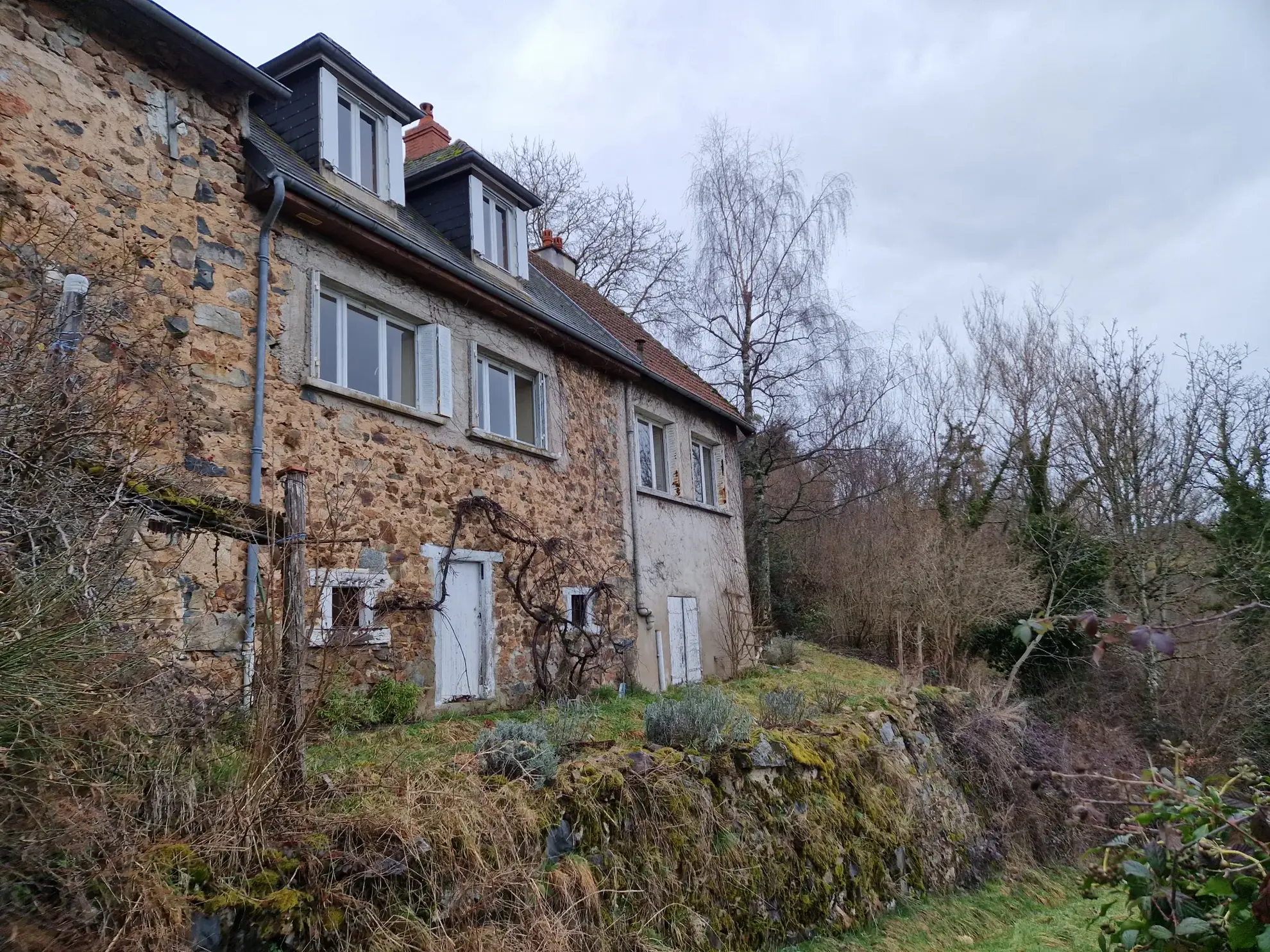 À vendre maison en pierres à Saint-Prix - 103 m² - 2 chambres 