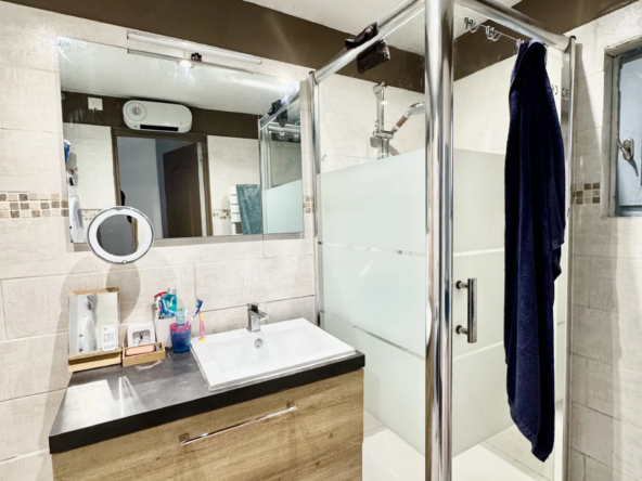 Maison rénovée de 85 m² avec 3 chambres à Wattrelos - Secteur Laboureur 