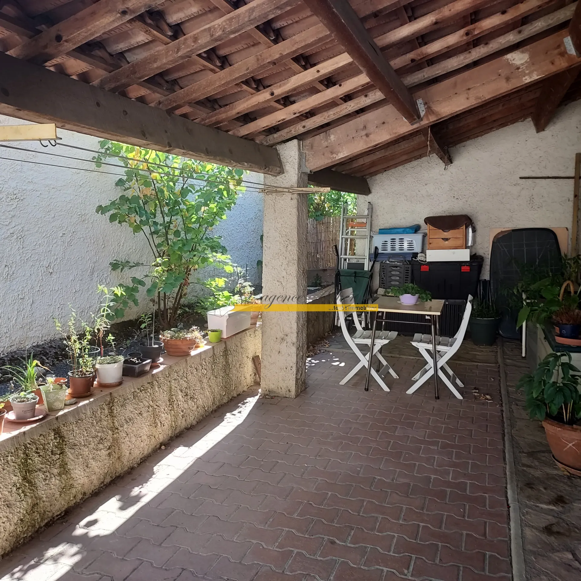 À vendre maison mitoyenne de 99 m² à Montélimar 