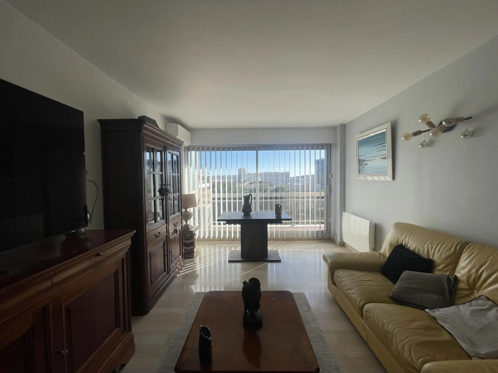 Appartement de 3 pièces entièrement rénové à Toulon Est 