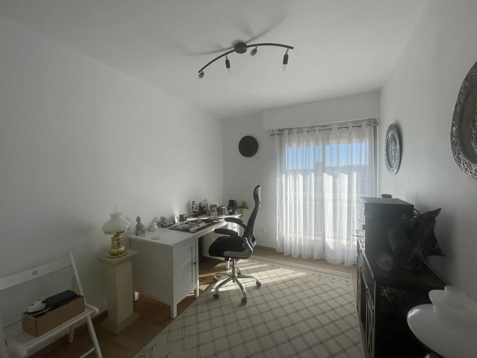 Appartement de 3 pièces entièrement rénové à Toulon Est 