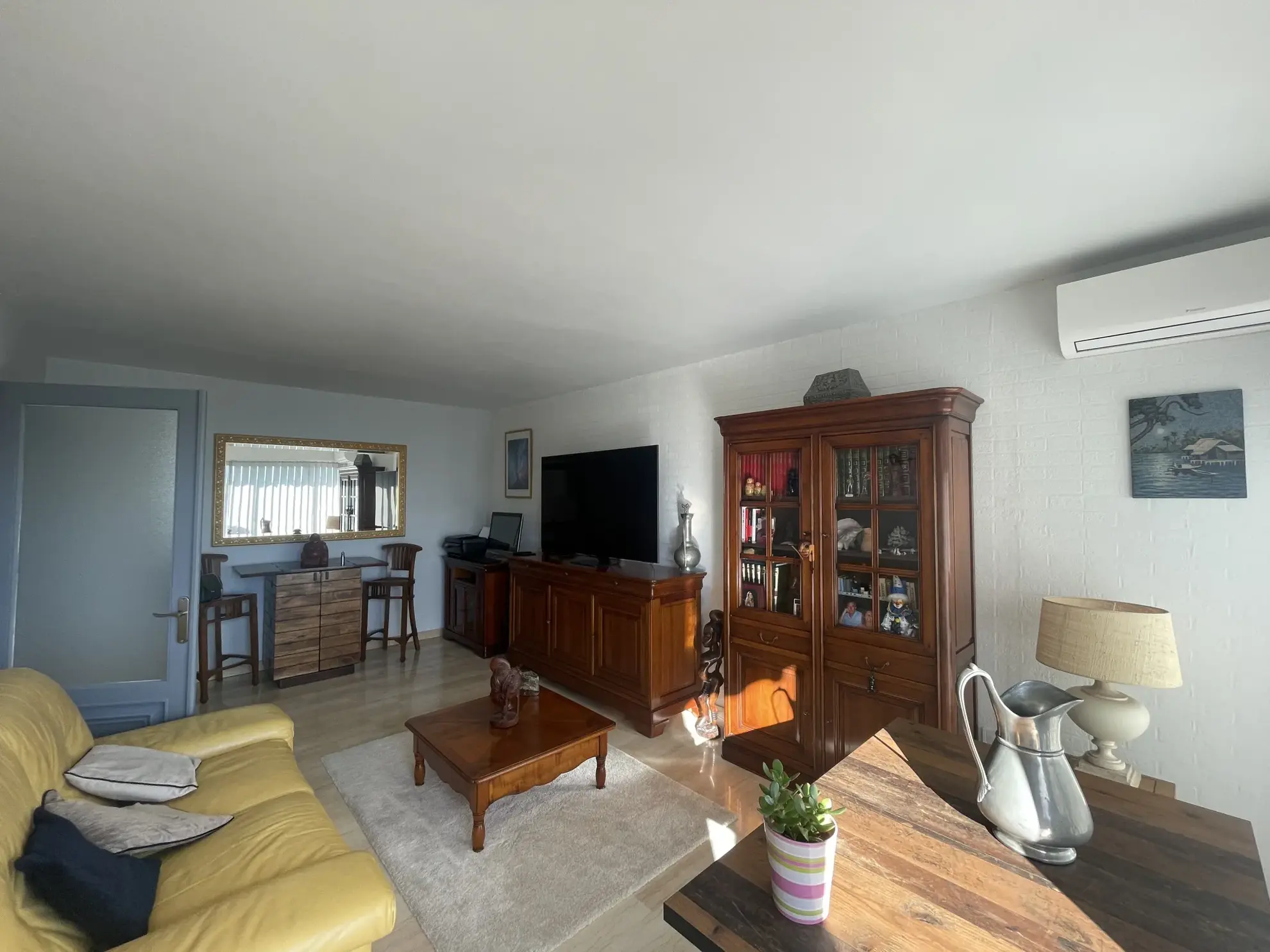 Appartement de 3 pièces entièrement rénové à Toulon Est 