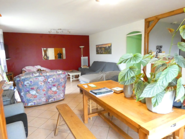 Maison de plain-pied sur sous-sol total à Labrousse avec jolie vue 