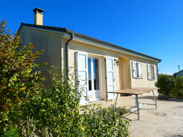 Maison de plain-pied sur sous-sol total à Labrousse avec jolie vue 