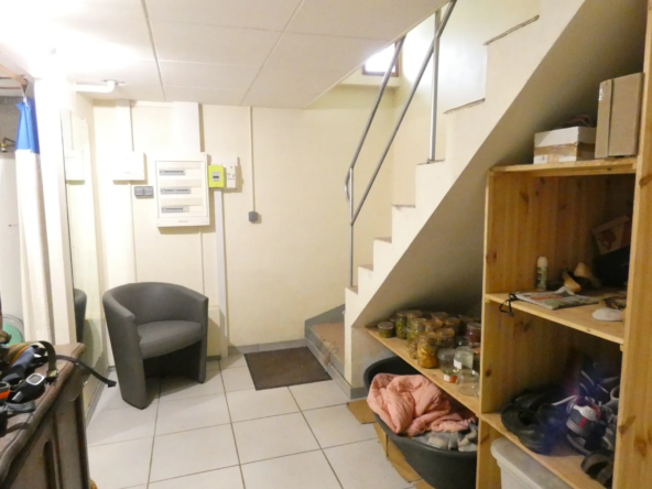 Maison de plain-pied sur sous-sol total à Labrousse avec jolie vue 