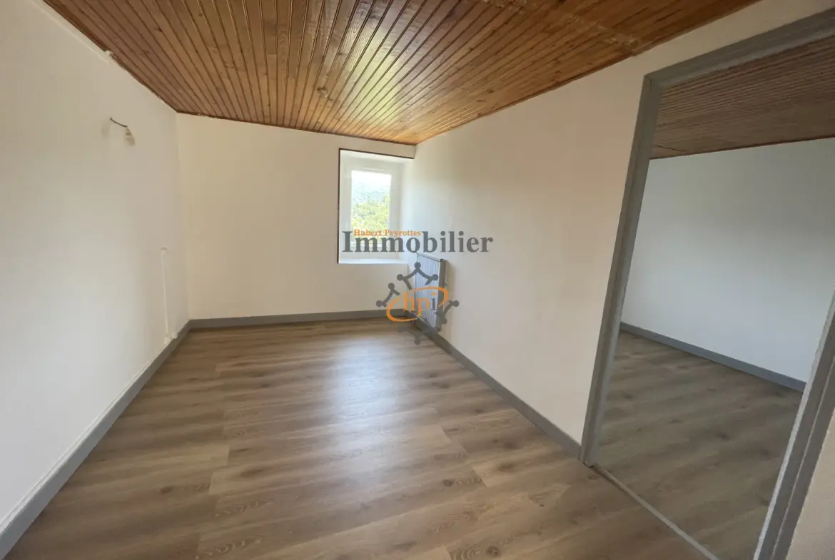 Vente maison en pierres à Broquiès avec terrasses et grand terrain 