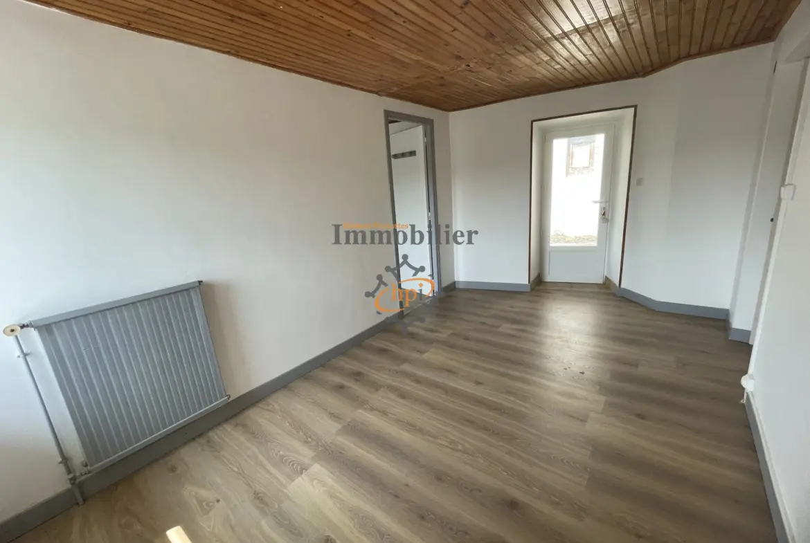 Vente maison en pierres à Broquiès avec terrasses et grand terrain 