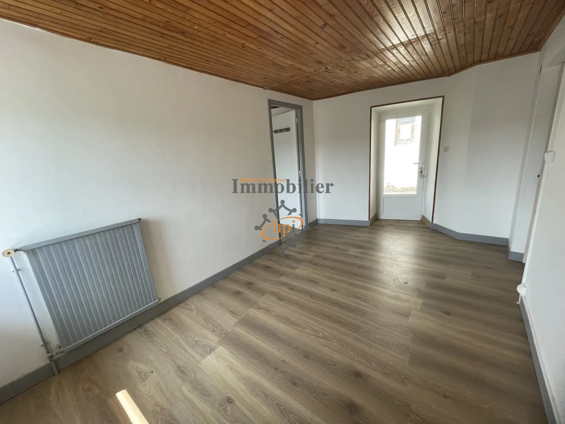 Vente maison en pierres à Broquiès avec terrasses et grand terrain 