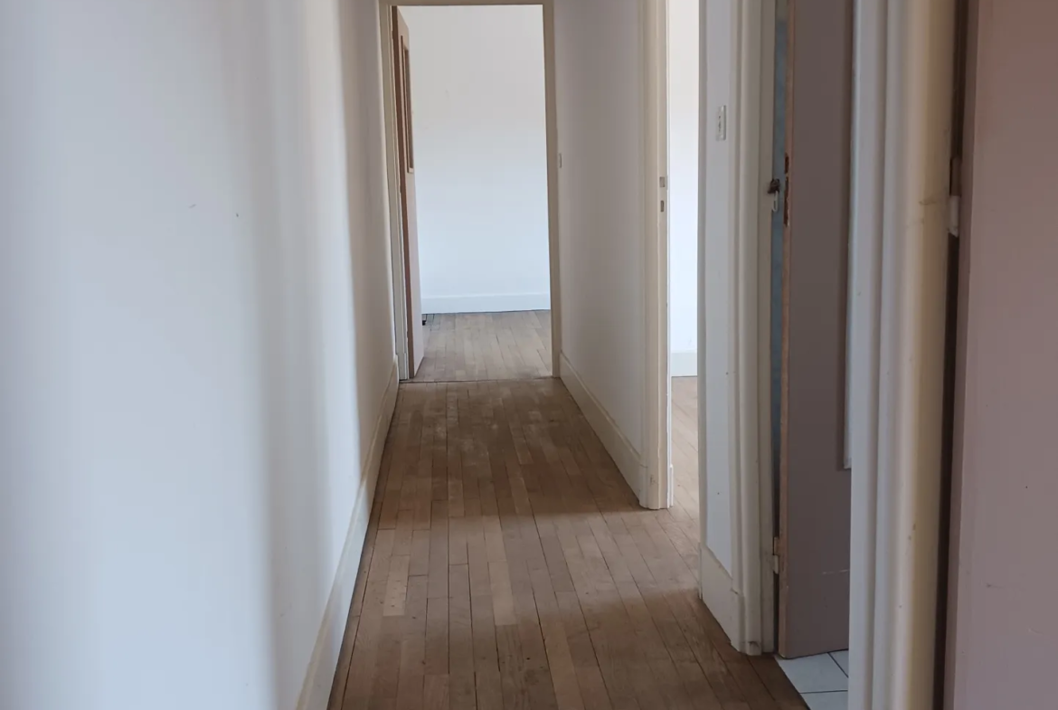 Maison à rénover de 72m2 à Bussières-les-Belmont 