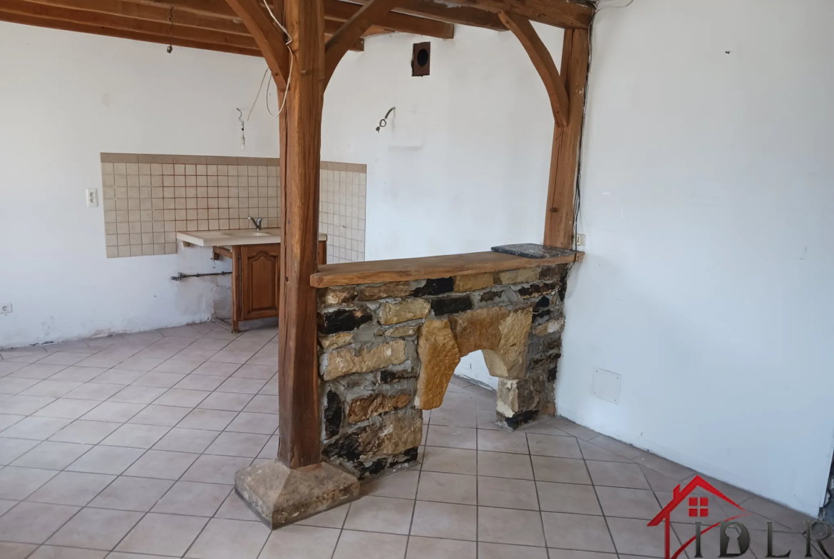 Maison à rénover de 72m2 à Bussières-les-Belmont 