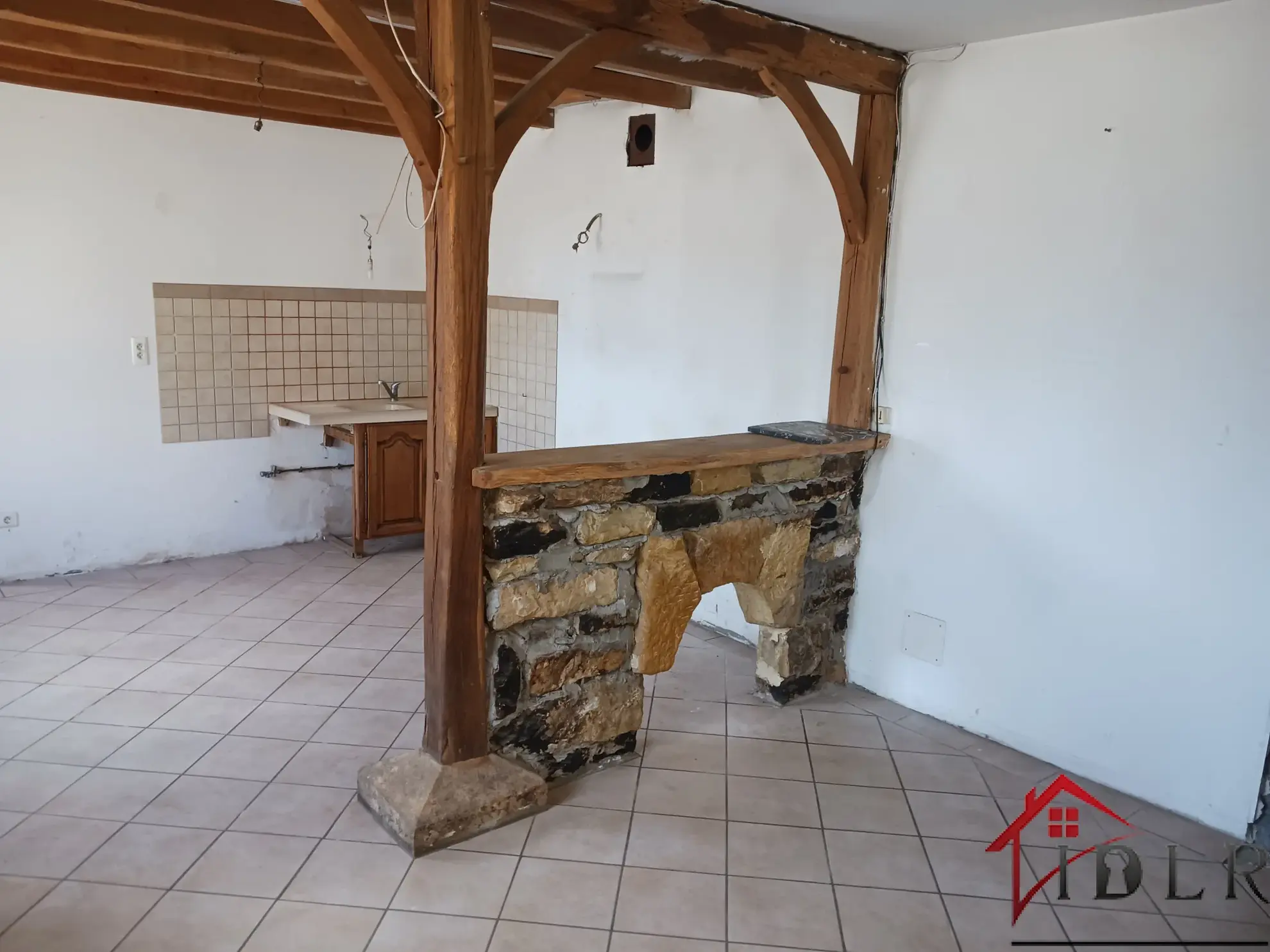 Maison à rénover de 72m2 à Bussières-les-Belmont 