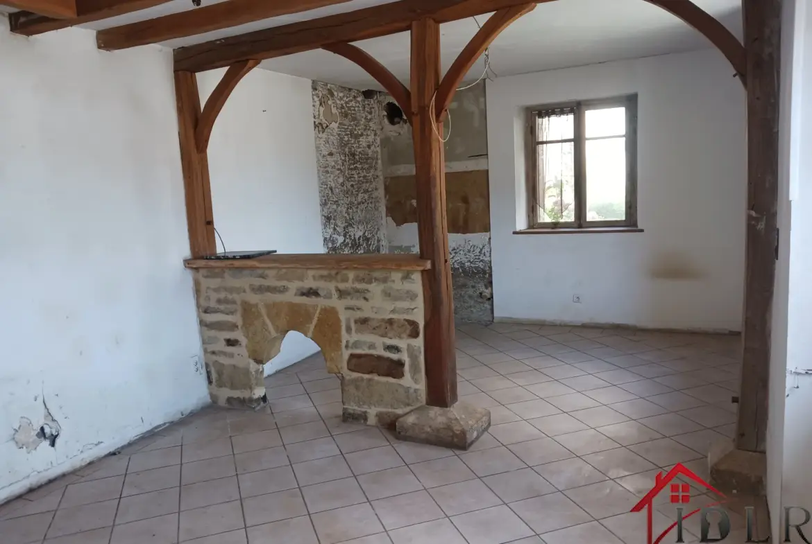 Maison à rénover de 72m2 à Bussières-les-Belmont 