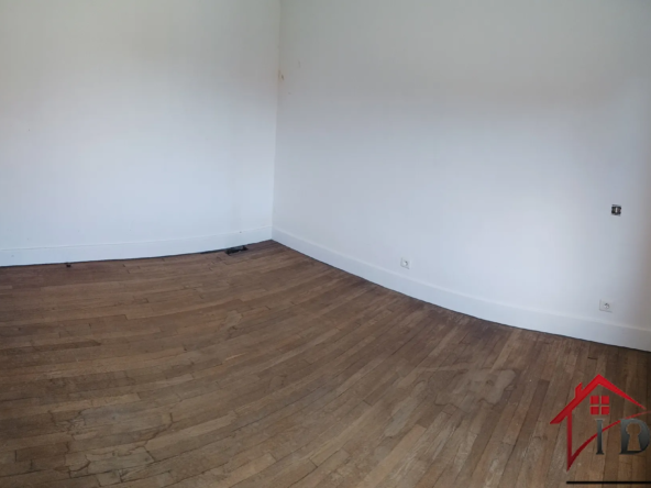 Maison à rénover de 72m2 à Bussières-les-Belmont 