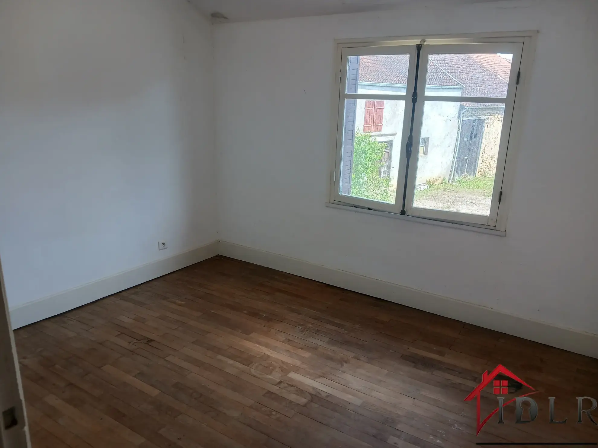 Maison à rénover de 72m2 à Bussières-les-Belmont 
