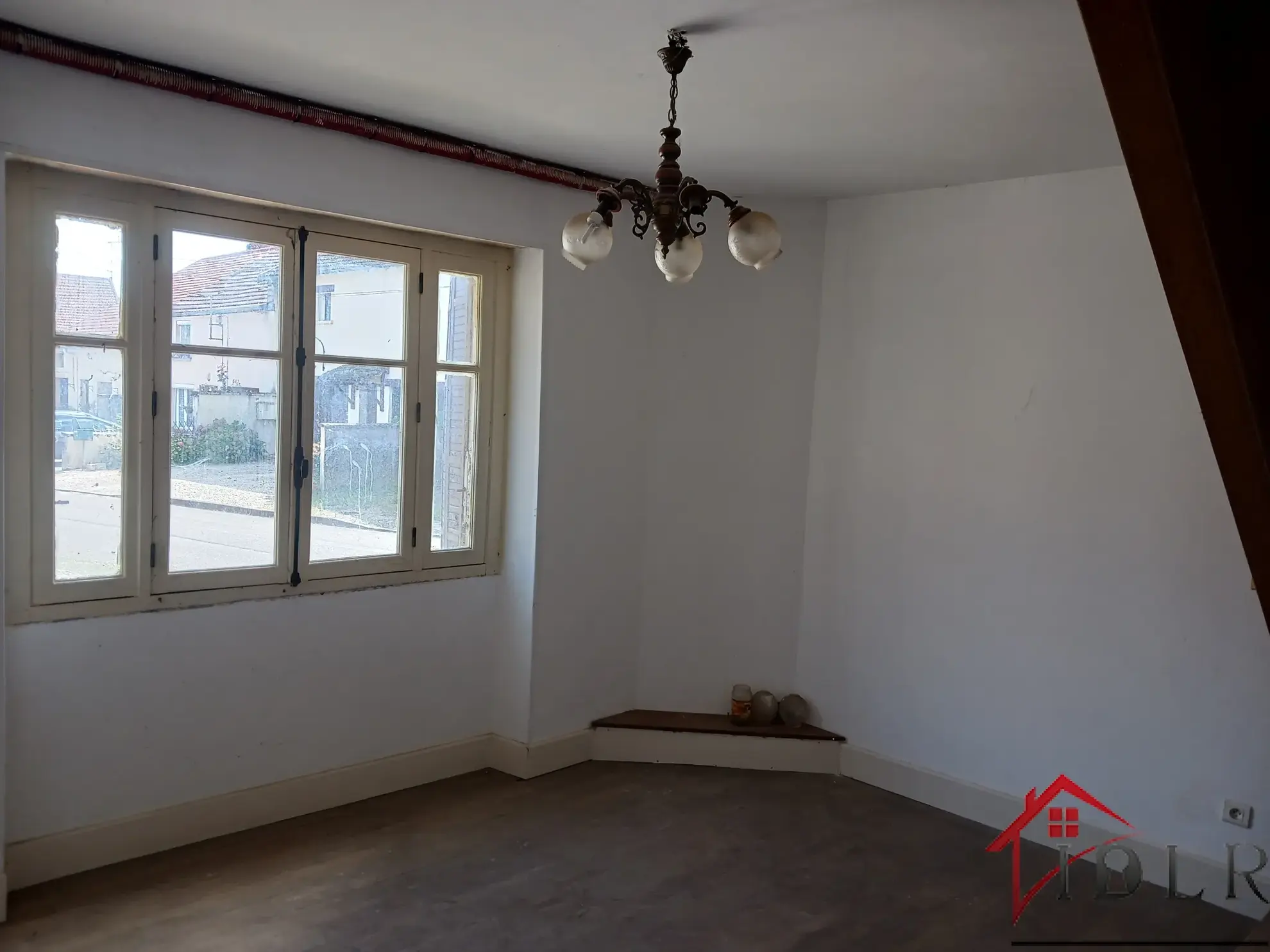Maison à rénover de 72m2 à Bussières-les-Belmont 