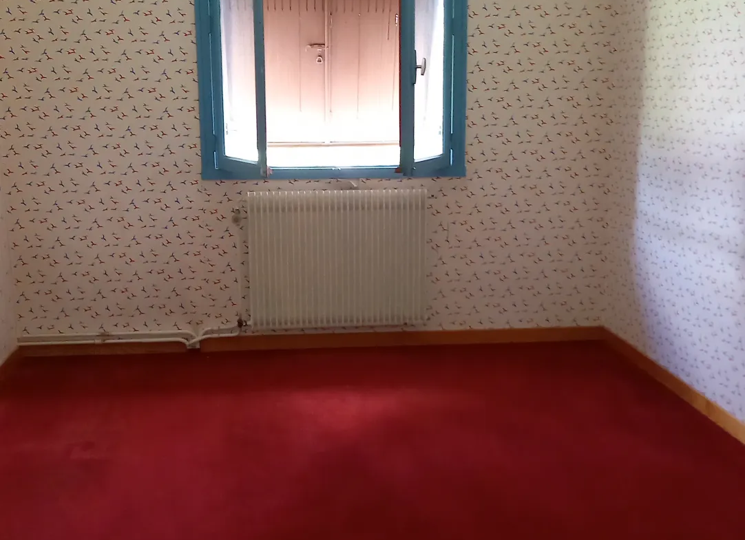Maison Mitoyenne de 140 m² à Voiteur avec Terrain de 15 ares 
