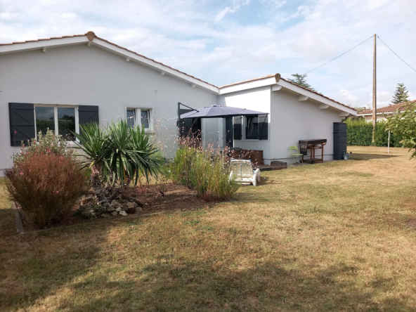 Maison contemporaine de plain pied à vendre à Langon 