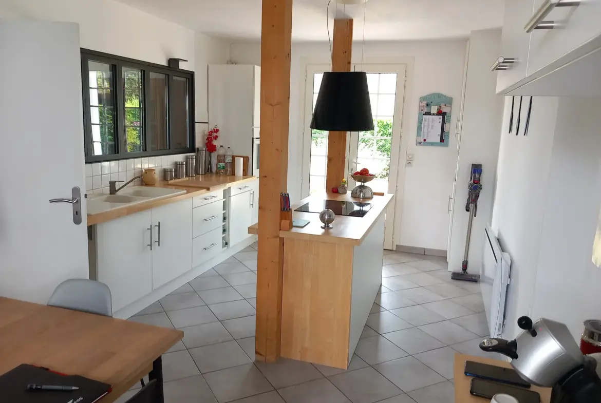 Maison contemporaine de plain pied à vendre à Langon 