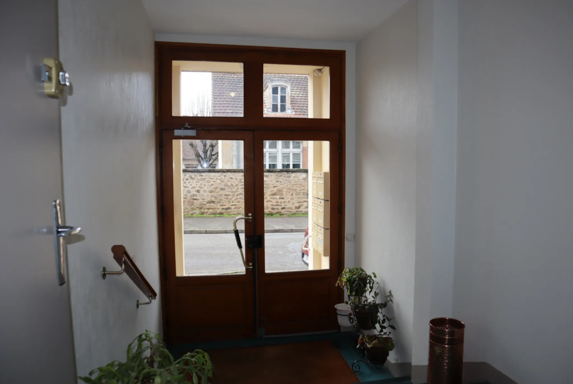 A vendre : Appartement lumineux 3 pièces en centre-ville d'Autun 