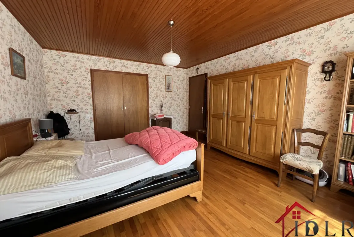 Maison de 170 m² avec dépendances à vendre à Serqueux 