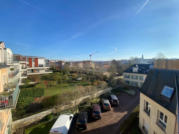 Bel appartement T2 au Chesnay, près du centre-ville 