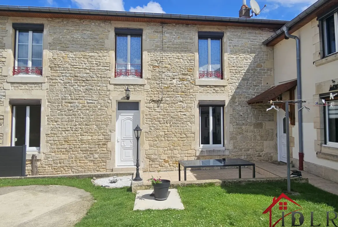 Maison mitoyenne à vendre à Wassy - 149 m² avec jardin et garage 