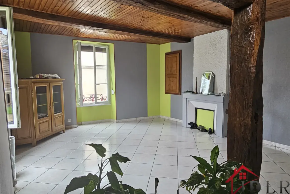 Maison mitoyenne à vendre à Wassy - 149 m² avec jardin et garage 