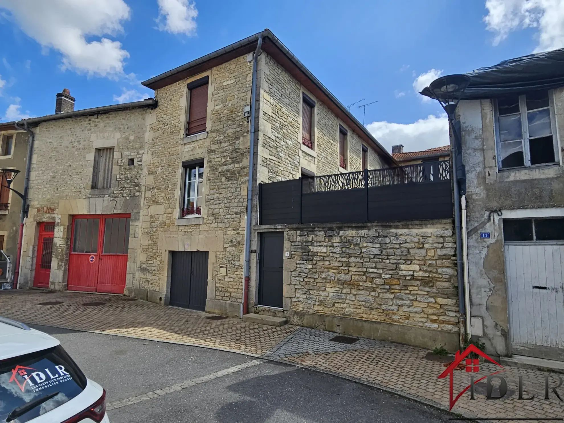 Maison mitoyenne à vendre à Wassy - 149 m² avec jardin et garage 