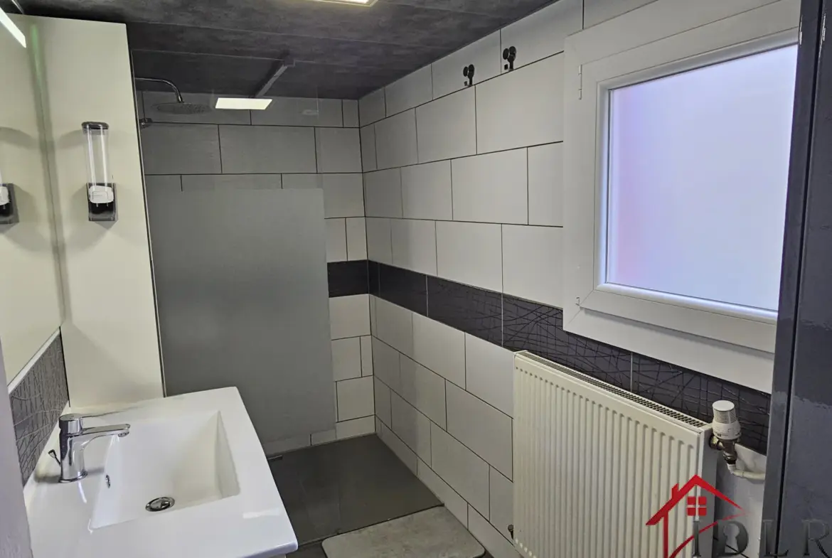 Maison mitoyenne à vendre à Wassy - 149 m² avec jardin et garage 
