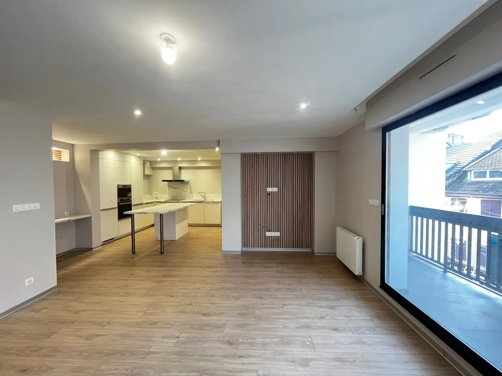 Superbe appartement rénové avec terrasse à Montbeliard 