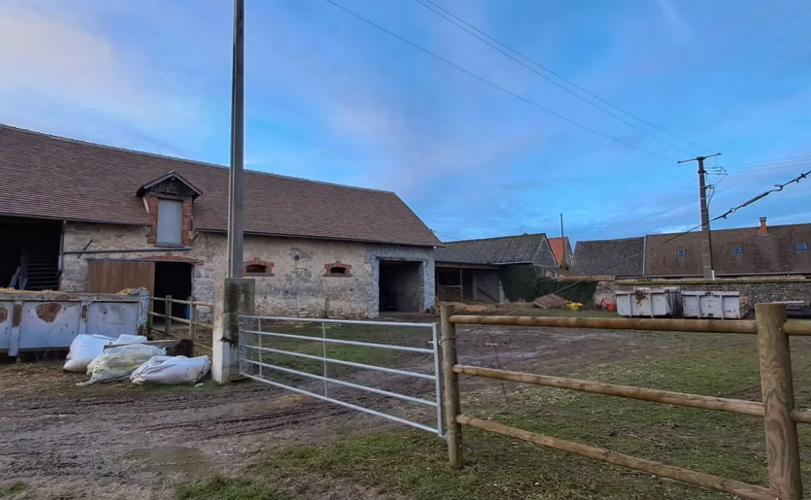 Corps de ferme à rénover à Lethuin - Idéal investisseur 