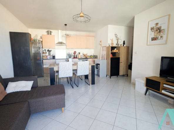 Appartement T3 avec terrasse et garage à La Seyne-sur-Mer 
