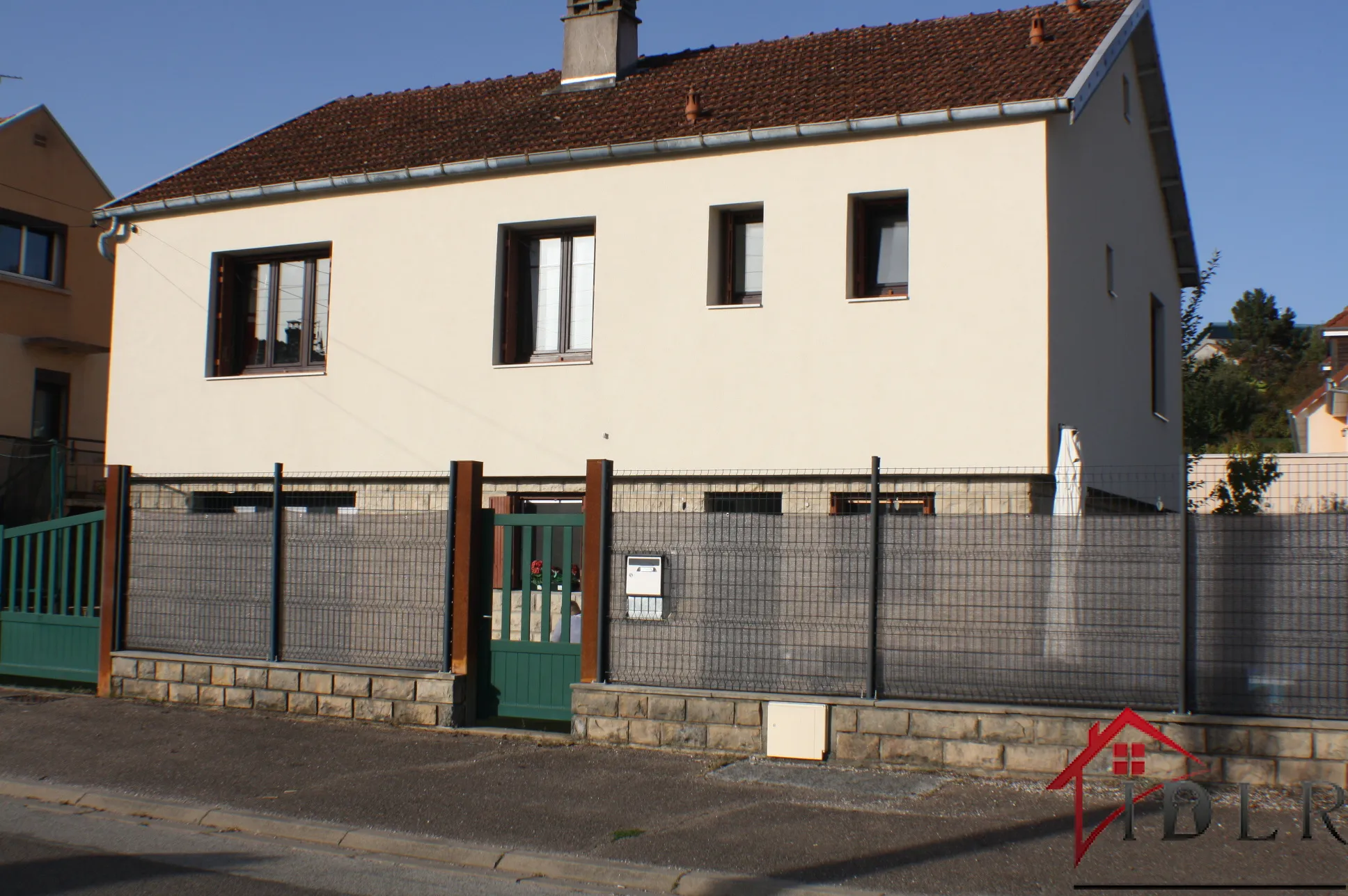 Maison à vendre au centre de Chalindrey - 139 000 EUR 
