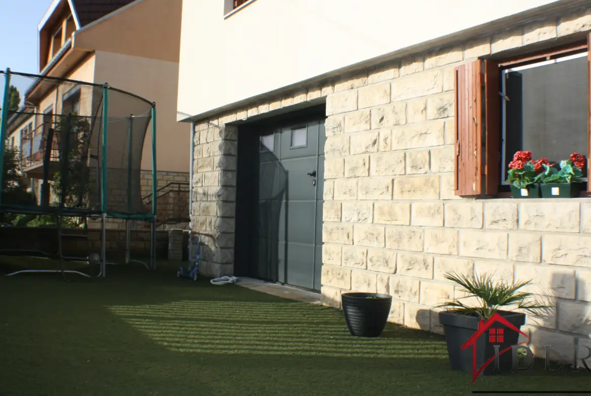 Maison à vendre au centre de Chalindrey - 139 000 EUR 