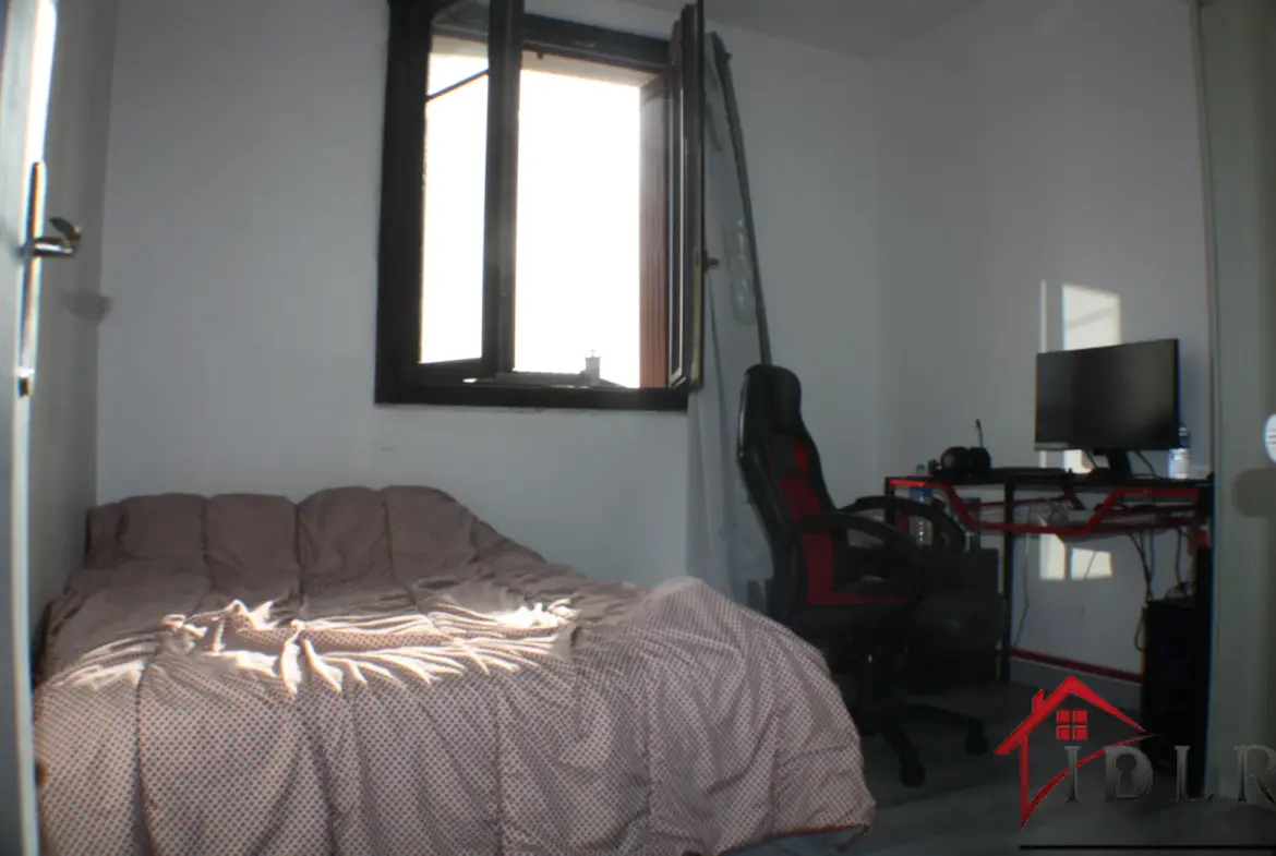 Maison à vendre au centre de Chalindrey - 139 000 EUR 