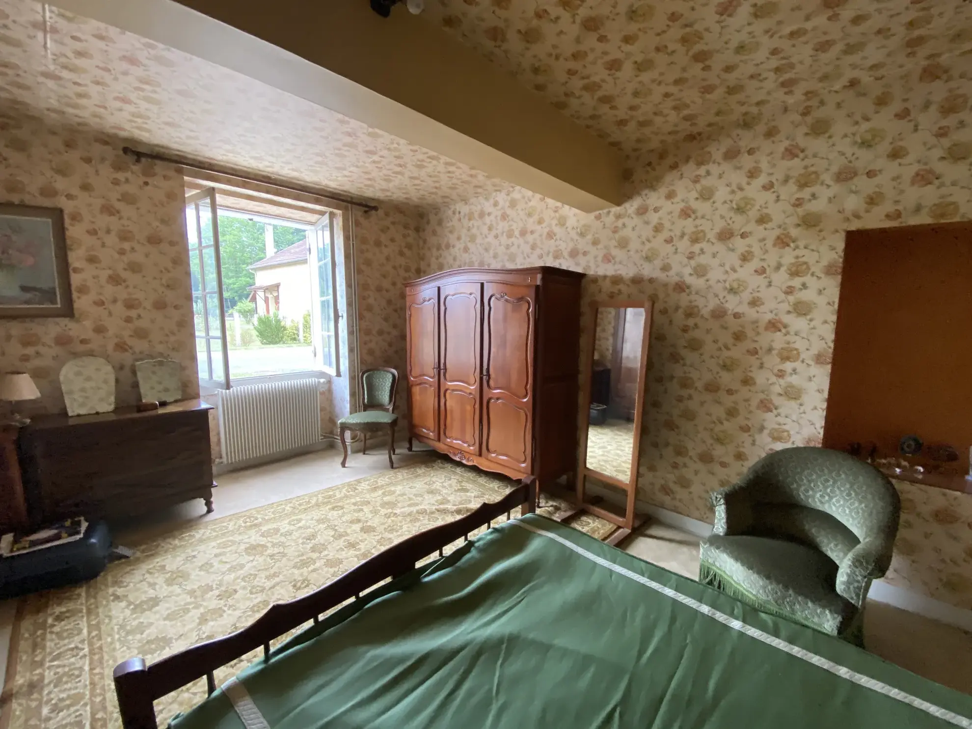 Maison à rénover à Pujols sur Ciron de 200 m² avec jardin 
