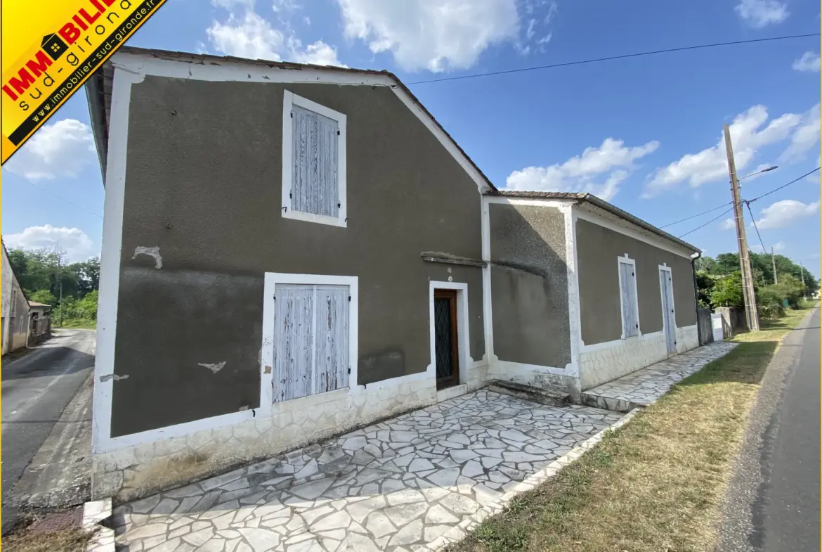 Maison à rénover à Pujols sur Ciron de 200 m² avec jardin 