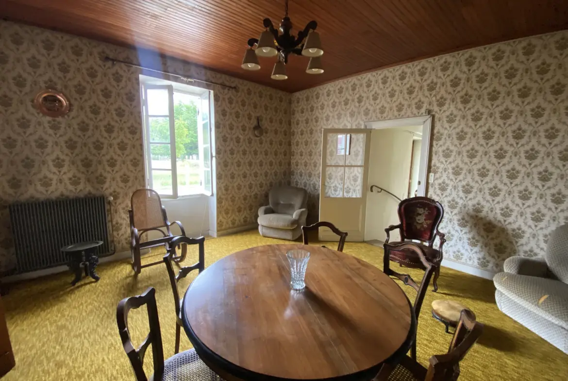 Maison à rénover à Pujols sur Ciron de 200 m² avec jardin 