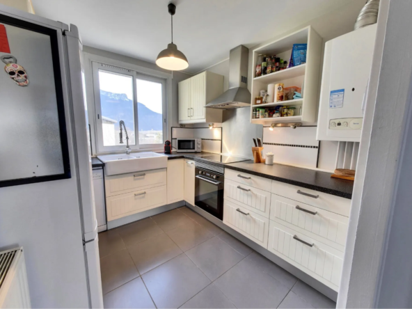 Vente appartement T5 avec balcon et vue sur montagnes à Saint Égrève 