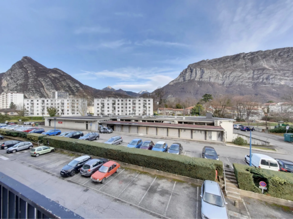 Vente appartement T5 avec balcon et vue sur montagnes à Saint Égrève 