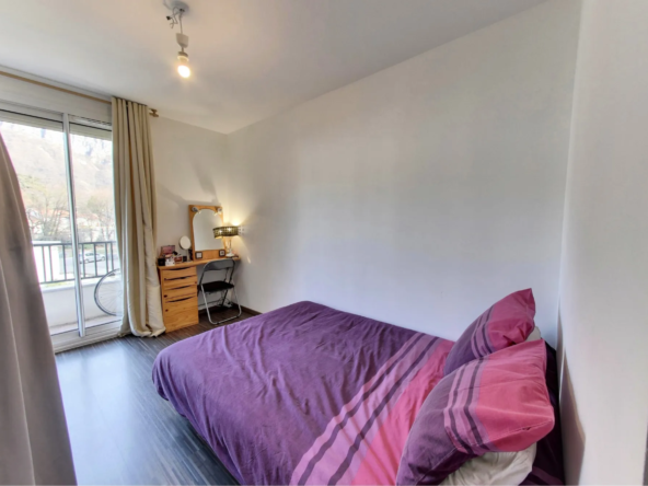 Vente appartement T5 avec balcon et vue sur montagnes à Saint Égrève 